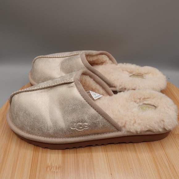 UGG Keegan Metallic UGGplush Faux Fur Lined Slipper Size 4 - Picture 1 of 8